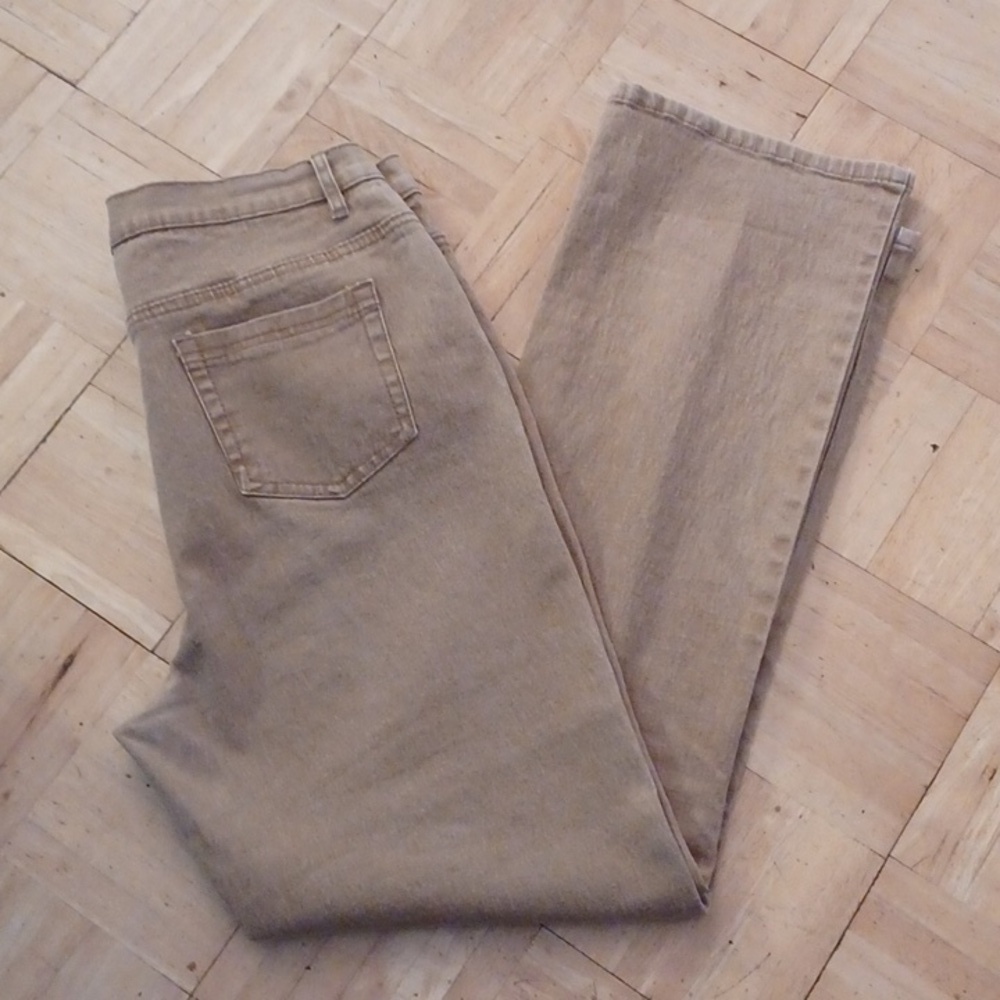 DG2 Diane Gilman women's jeans size 14 tan color